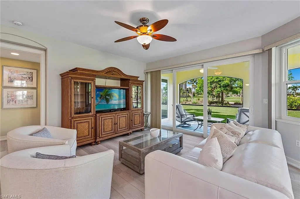 3 bed, 2.0 bath, 1836 sqft, $7,000 — Photo 4