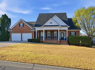 100 Colonial Cir, Cartersville, GA