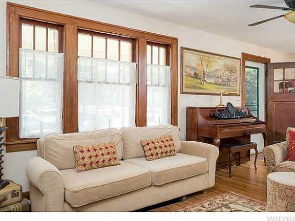 4th image of 53 N Lincoln Ave