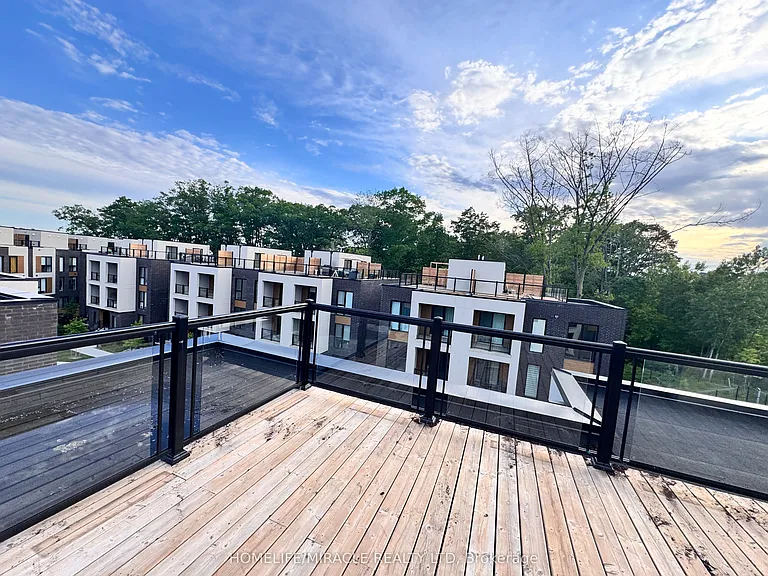 176 Clonmore Dr #4 — Photo 40