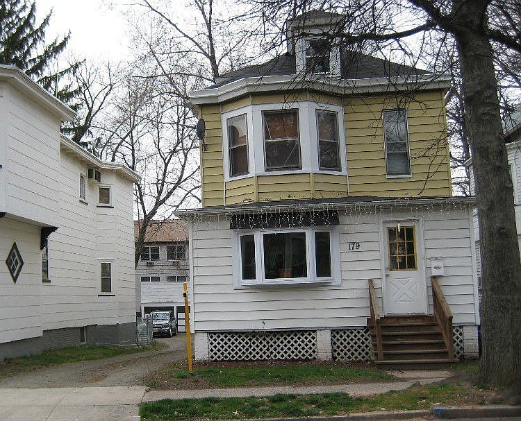 1st image of 432 No Maple Ave