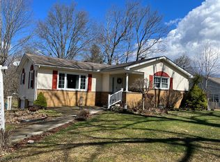 2189 Green St NE, Hartville, OH