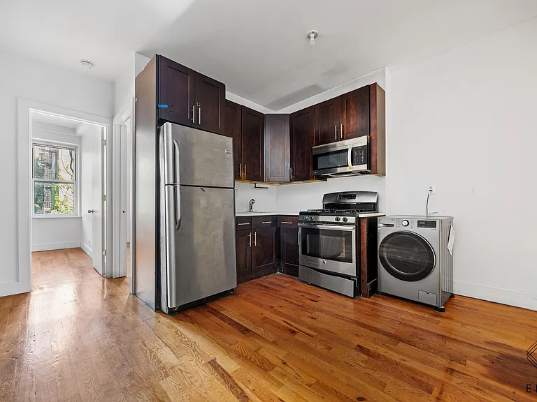 735 Rogers Ave #2L — Photo 1