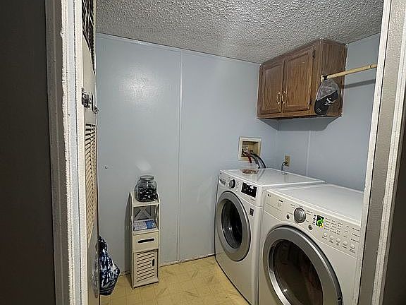3rd image of 108 S Sycamore St
