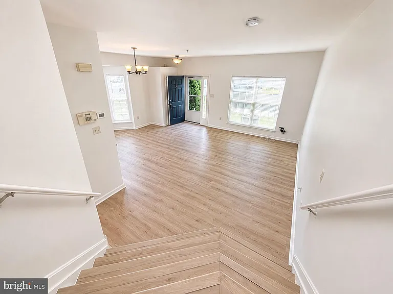308 Assembly Point Ct — Photo 7