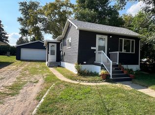 519 23rd St NW, Minot, ND 58703