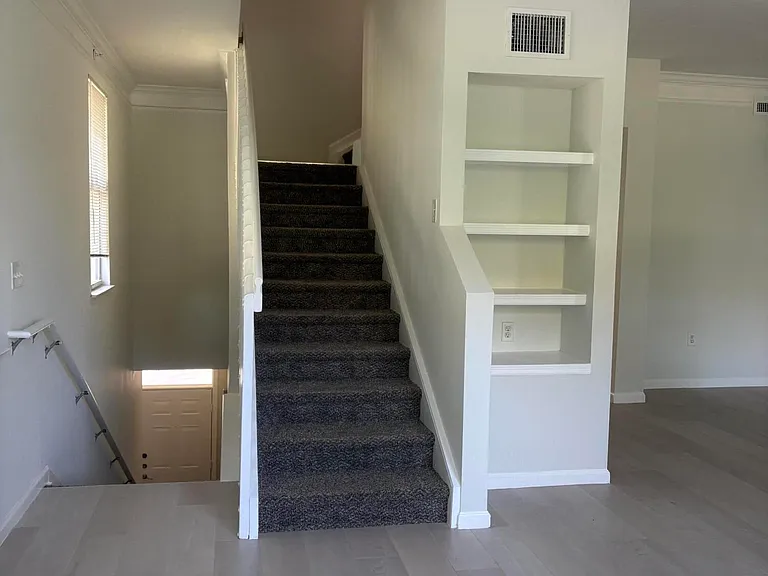 2050 Alta Meadows Ln #2109 — Photo 4