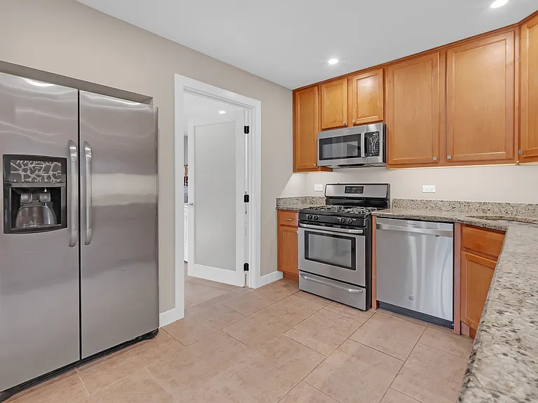 1055 N Bluebonnet Ln — Photo 9