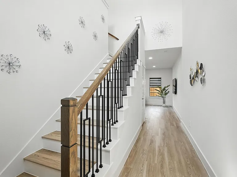 142 Pinkie Holmes Dr — Photo 2
