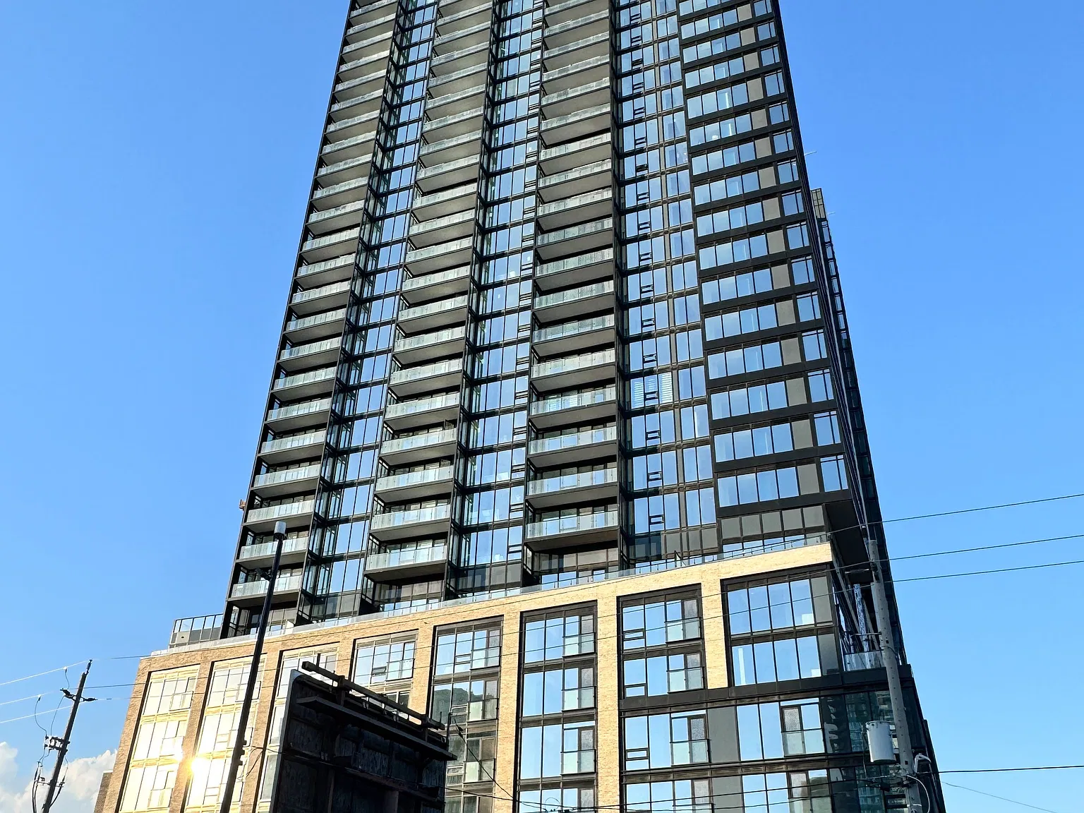 2 bed, $1,899 — Photo 2