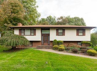 6 Wendy Dr, Poughkeepsie, NY 12603