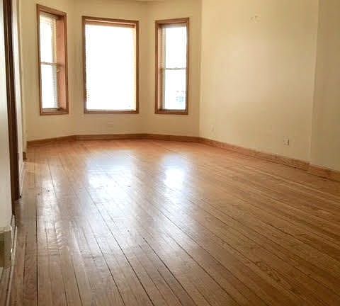 3rd image of 4017 N Paulina St #2