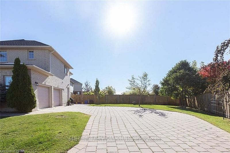 London House for rent - 4 Bedrooms — photo 32
