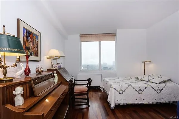 Sold by Douglas Elliman | media 13