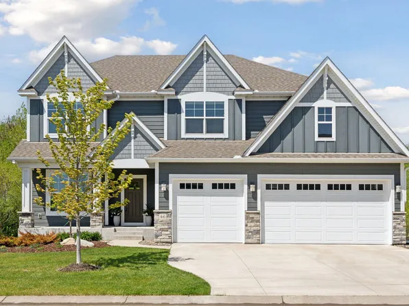 46 Rapp Farm Blvd, North Oaks, MN 55127
