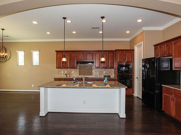 5th image of 681 W Grand Canyon Dr