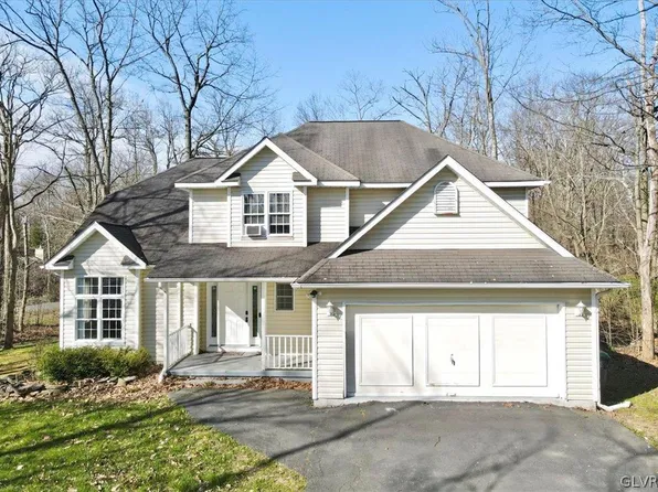 1005 Salamanca Dr, Tobyhanna, PA 18466