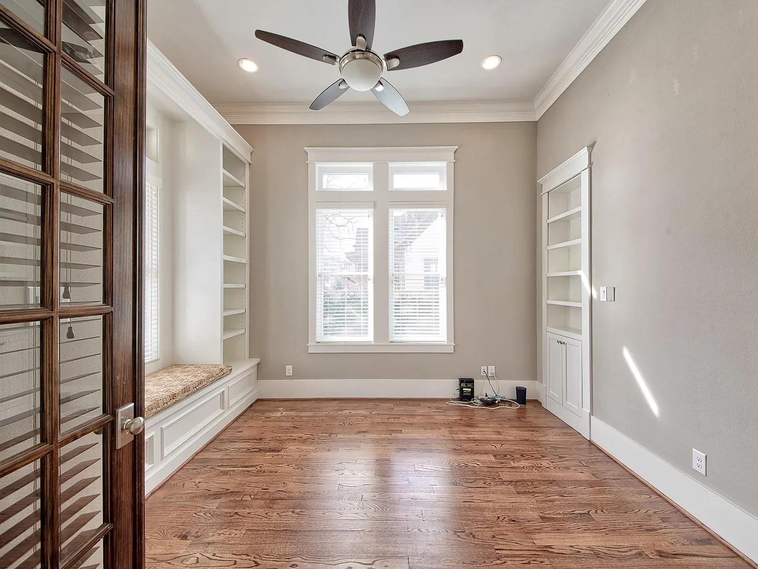 4 bed, 4.5 bath, 3424 sqft, $6,000 — Photo 3