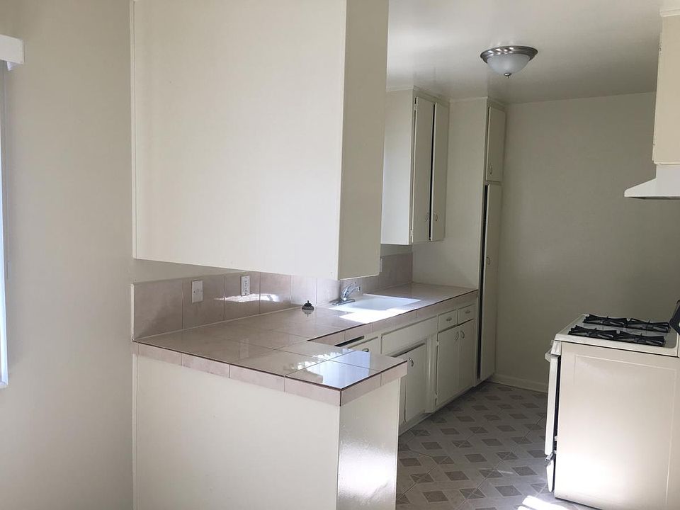 1st image of 14248 Gilmore St APT 2