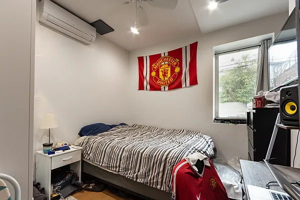 Rented by Douglas Elliman | media 19