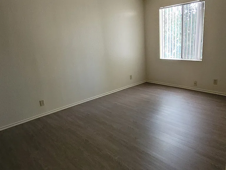 12315 Graham St #36 — Photo 2