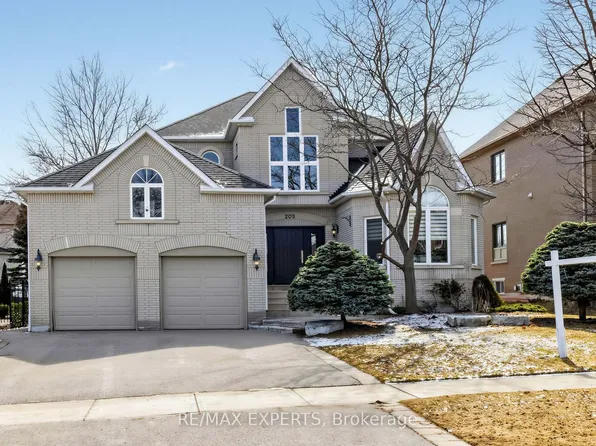 203 Thomson Creek Blvd, Vaughan, ON L4H 1H1