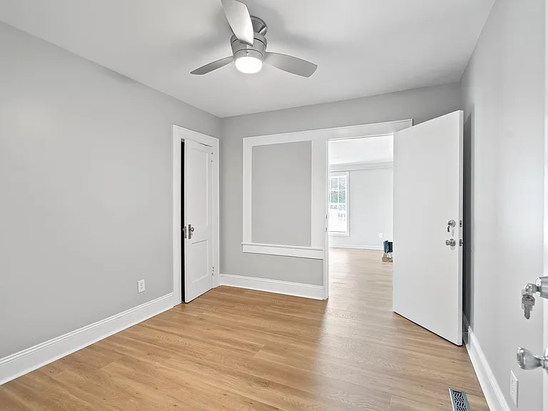 206 Woodale Dr — Photo 16