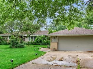 6N370 Spring Ct, Medinah, IL 60157