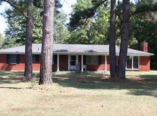 228 Revell Rd, Grenada, MS 38901