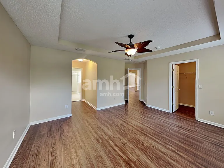 729 Porto Cristo Ave — Photo 10