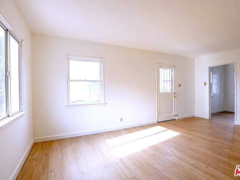 1944 Cloverfield Blvd #B — Photo 3