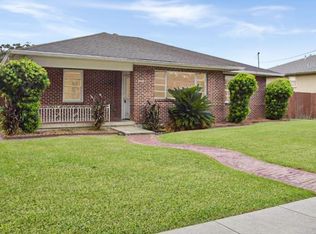 4760 Overton Dr, New Orleans, LA 70122