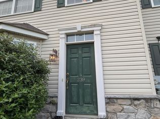 239 Cartledge Ln, Millersville, PA 17551