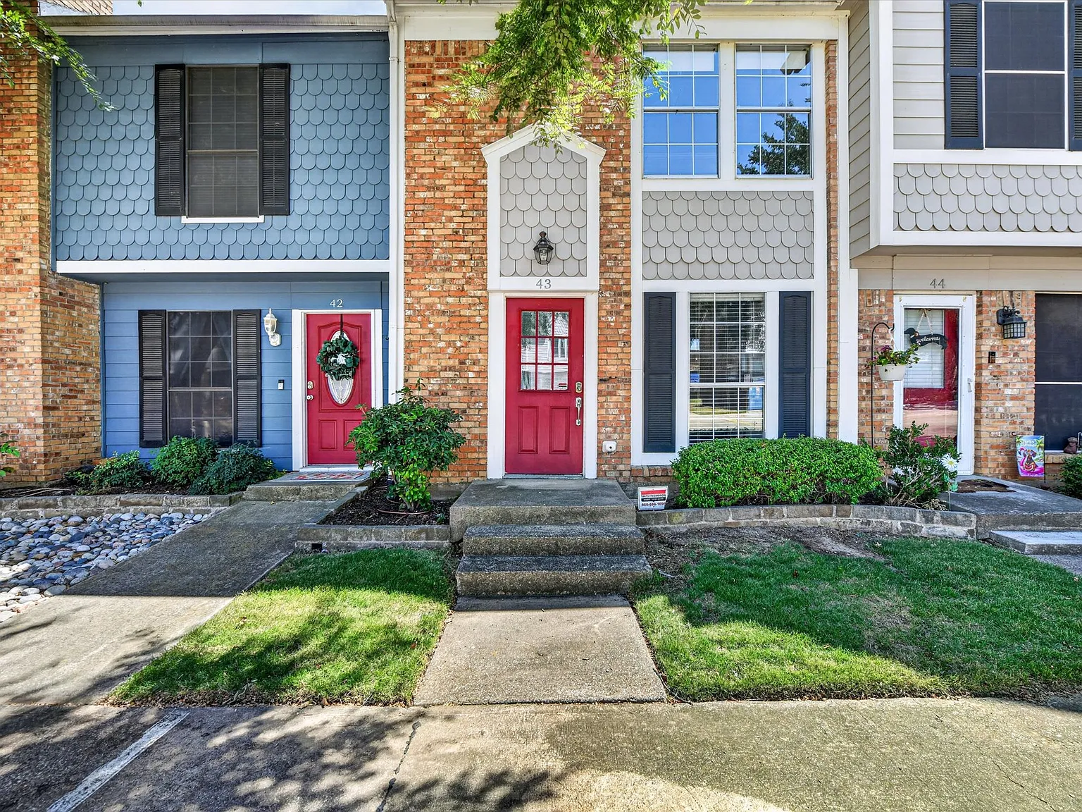 2 bed, 1120 sqft, $1,950 — Photo 1