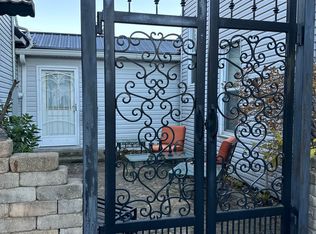 324 Neal Ave, Ironton, OH 45638