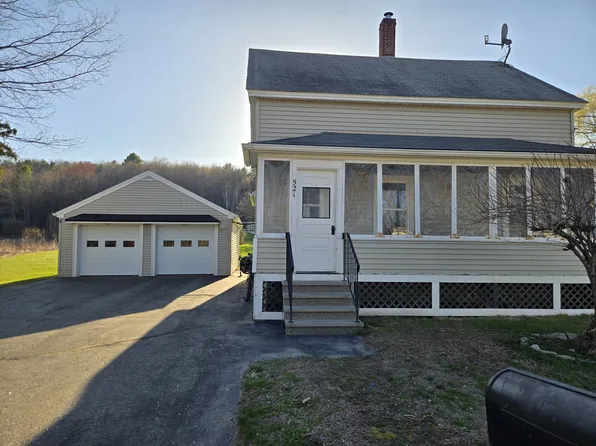 521 Riverside Dr, Auburn, ME 04210
