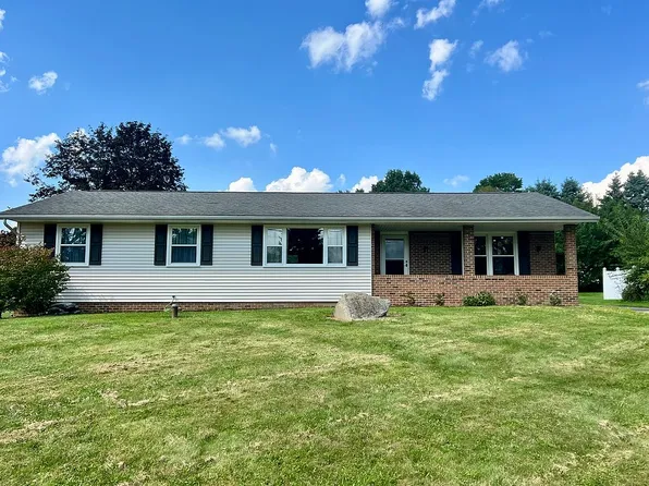 3350 Lakeview Dr, Wooster, OH 44691