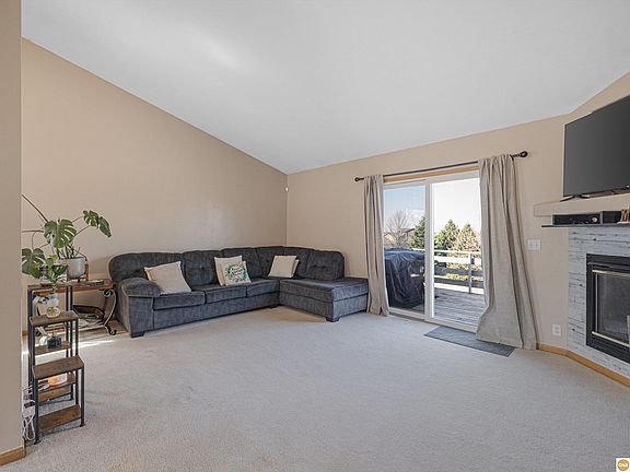 3rd image of 5928 S 186th Ave