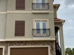 4102 Boardwalk Blvd, Seabrook, TX 77586