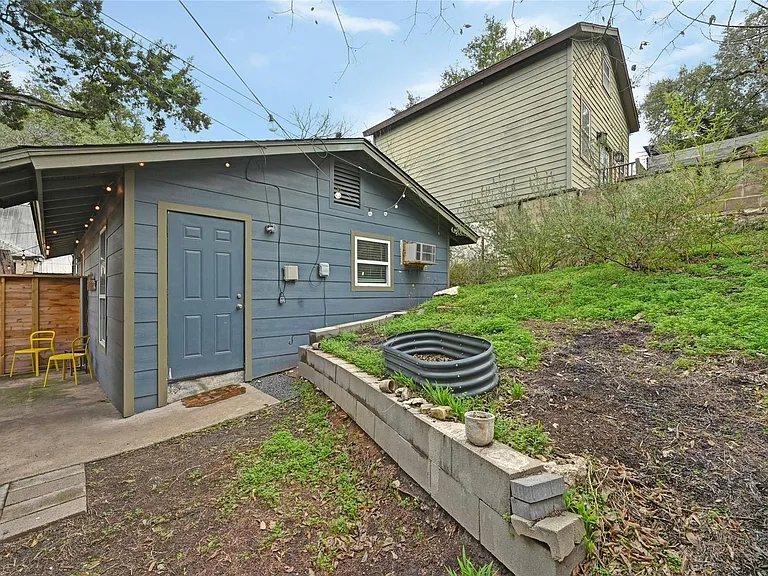 1103 Kenwood Ave #B — Photo 11
