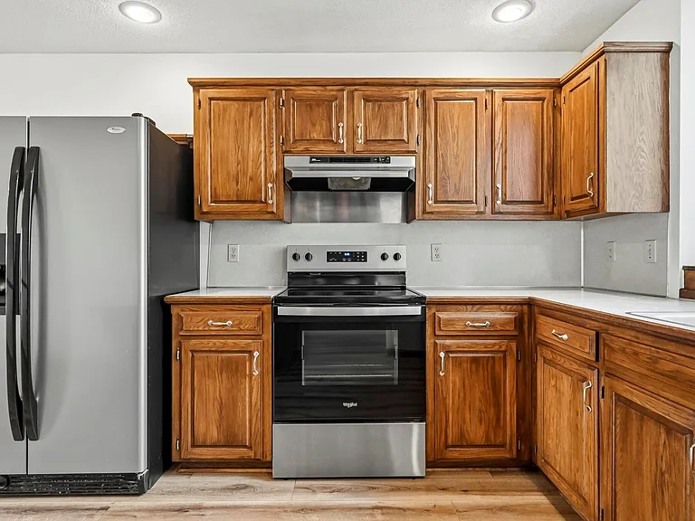 4113-4115 S Weller Ave — Photo 5