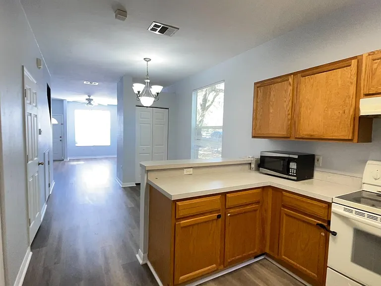 3901 SW 20th Ave #301 — Photo 13