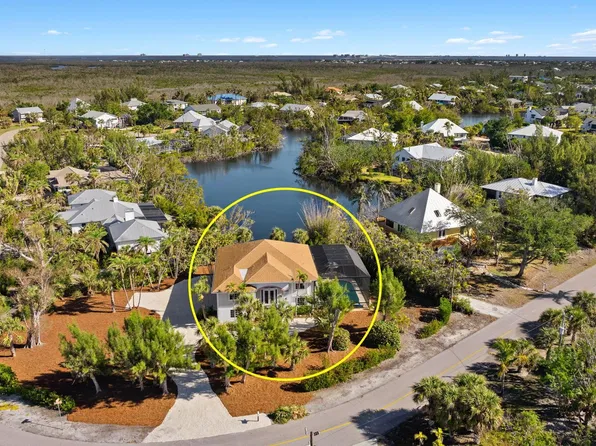9490 Peaceful Dr, Sanibel, FL 33957