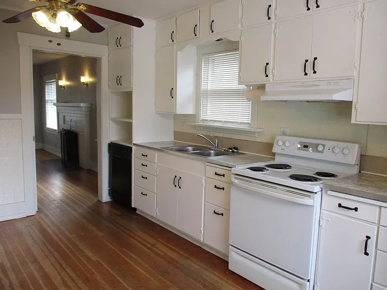 4826 S Park Ave — Photo 11