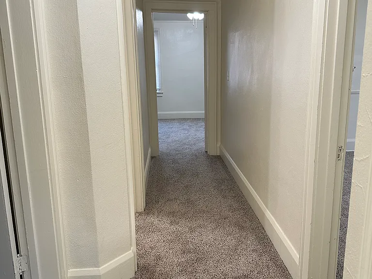 1520 Grant Ave — Photo 7