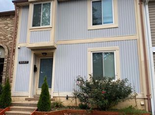 6057 Hollow Knoll Ct, Springfield, VA 22152