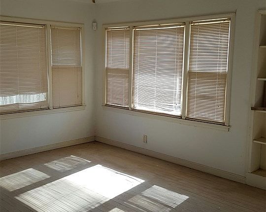5th image of 1603 N Kansas Ave