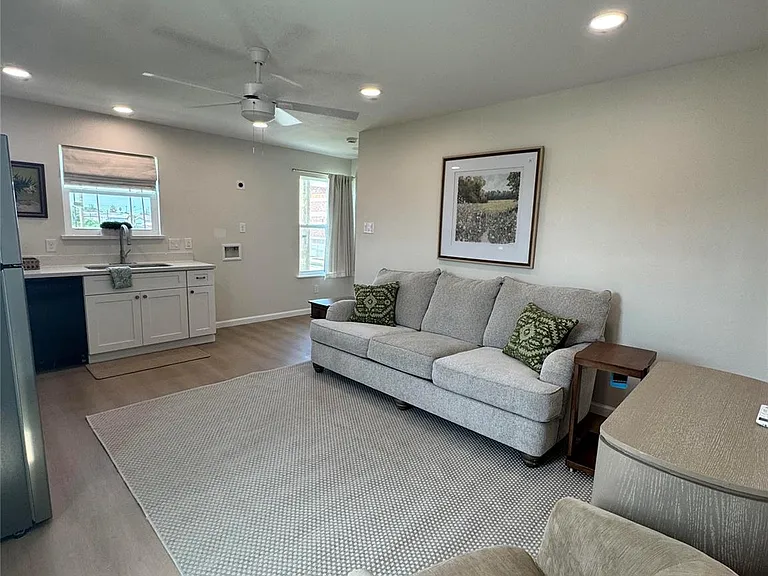 4302 Avenue N 1/2 #1 — Photo 2