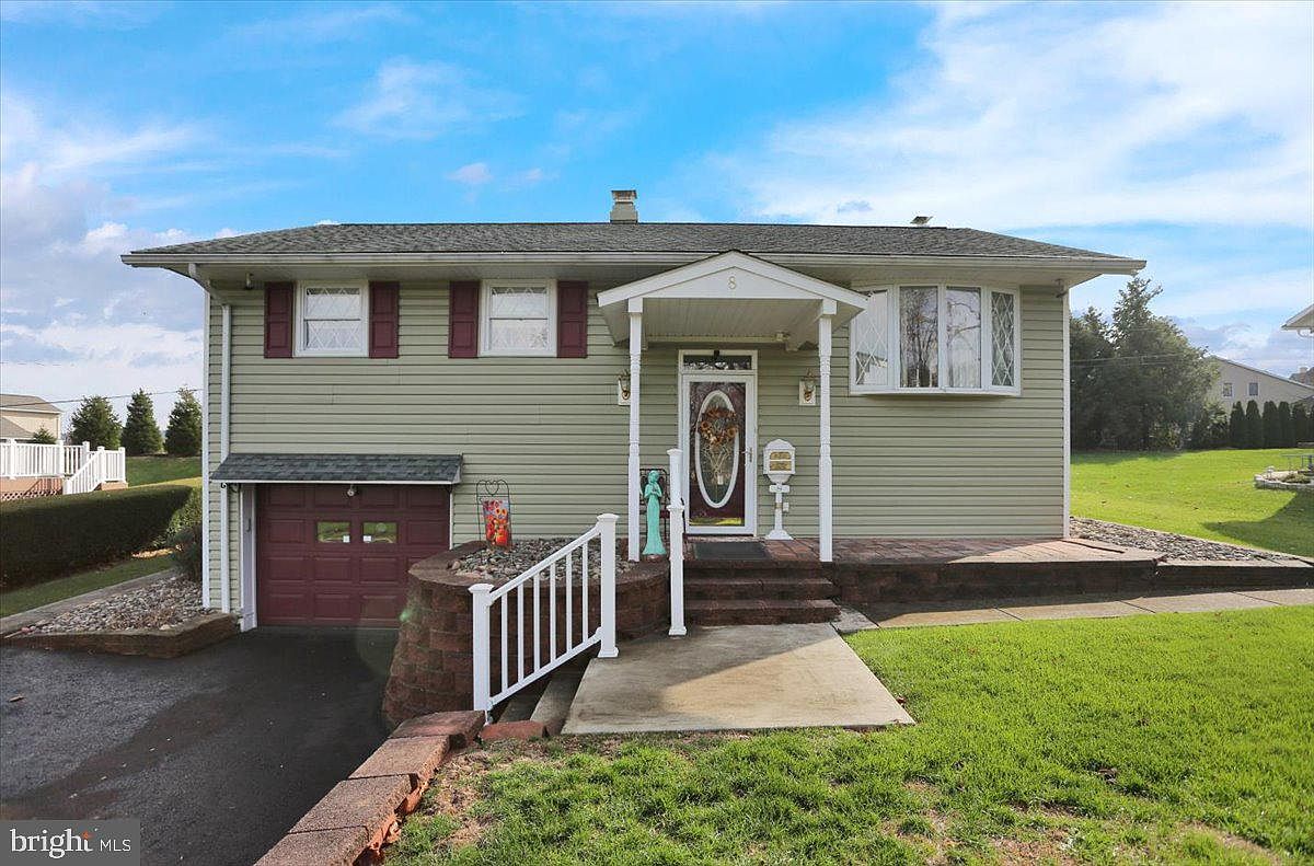 8 Cherrywood Rd, Wyomissing, PA 19610 Zillow