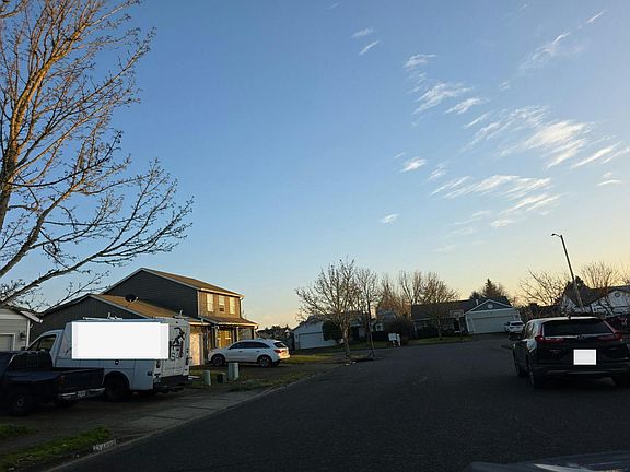 4th image of 4890 Evie Jean St NE